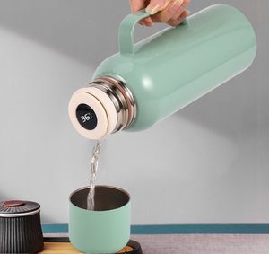 Taza termo con pantalla inteligente de gran capacidad, mango portátil ligero de acero inoxidable 316, diseño moderno de cañón de acero para exteriores - Product Image 2