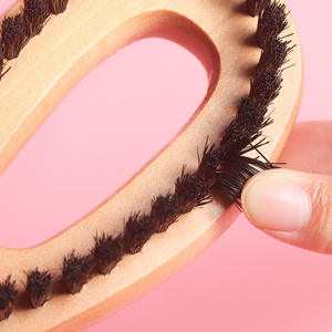 Brosses de massage en bois, brosses de dos à long manche en poils de sanglier, brosses de bain et autres produits de bain, vente en gros directe usine. - Product Image 3