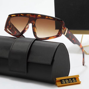Lunettes de soleil carrées de marque de créateur, unisexe, grande monture, protection UV400, lunettes de soleil personnalisées avec logo, lunettes de soleil tendance en PC pour hommes et femmes, lunettes de soleil de marque de luxe, lunettes de soleil de marque - Product Image 3