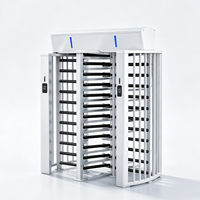Torniquete Antipersonas en Cola de Cola, Acero Inoxidable 304, Control de Acceso RFID, Protección IP55, Función Antipinzamiento para Oficina