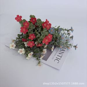 Qiye <b>Artificial</b> <b>Flowers</b> Silk Eucalyptus Daisy Bouquet 20 Heads Pastoral Style For Home Decor Wedding Props - Product Image 5