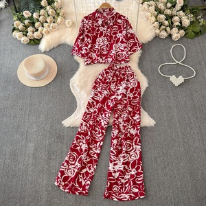 Conjunto de Dos Piezas para <span class=keywords><strong>Mujer</strong></span>, <span class=keywords><strong>Camisa</strong></span> Casual de <span class=keywords><strong>Manga</strong></span> Corta con Estampado <span class=keywords><strong>y</strong></span> Pantalones Largos Anchos de Pierna Recta, para Vacaciones - Product Image 3