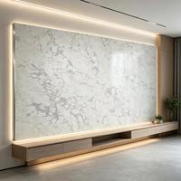 Dalle de quartz technique veinée nuage blanc-gris, base blanche claire avec veines nuageuses grises douces pour projets d'aménagement intérieur modernes