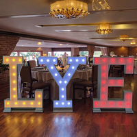Grandes lettres de chapiteau en acier inoxydable 3D LED chiffres personnalisables (3 pieds/4 pieds) Design debout en forme de néon pour les mariages et les événements