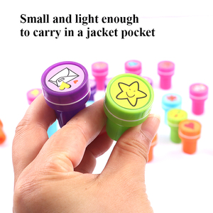 Foska enseignant timbres respectueux de l'environnement PVC et ABS matériel <span class=keywords><strong>dessin</strong></span> jouet timbres ensemble <span class=keywords><strong>pour</strong></span> enfants cadeau d'<span class=keywords><strong>anniversaire</strong></span> fête fournitures - Product Image 3