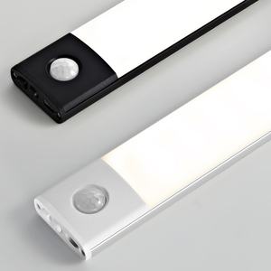 Luces LED para Muebles de Cocina con Sensor de Movimiento Recargables, Inalámbricas, para Armarios, Pasillos, con Batería - Product Image 1