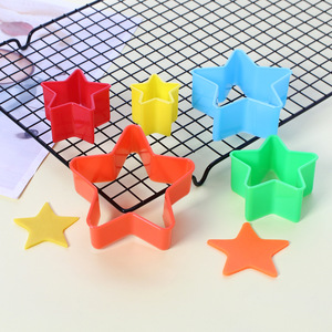 Lot de 5 <span class=keywords><strong>emporte</strong></span>-pièces ronds festonnés robustes pour des formes de pâtisserie élégantes et des kits de cuisson professionnels pour boulangeries commerciales - Product Image 2