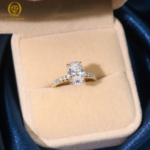 Anillo de Compromiso de Oro de 14k con Diamante Ovalado de Corte Brillante, Estilo Clásico de Media Luna, con Certificado IGI, en Oferta - Product Image 4