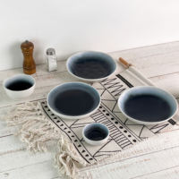 Service de table fin bleu dégradé mat très populaire, comprenant des assiettes à salade et des bols pour usage domestique, kit de tasses inclus