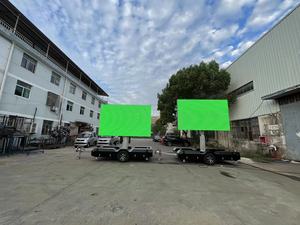 Remolque con Pantalla LED Móvil para Advertencias de Tráfico Municipal, Ajustable Hidráulicamente, Impermeable, con Altavoz de Audio Integrado - Product Image 2