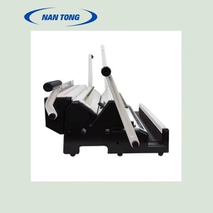 Máquina de encuadernación Nantong de 40 agujeros con peine de hierro A3 Plus, equipo de post-impresión de operación manual - Product Image 3