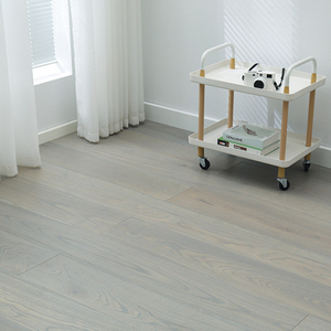 Parquet en chêne massif AVANTIMORA Farmhouse CE, trois couches, huile cirée, grade AB, insonorisant, T&G 15 mm, blanc, pour bébés et enfants - Product Image 2