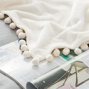 Pom Pom Chăn Siêu Mềm Ấm Có Thể Giặt Được Microfiber Flannel Fleece Chăn Ném Cape Với Pompom Fringe Tất Cả Các Mùa Kích Thước Lớn - Product Image 5
