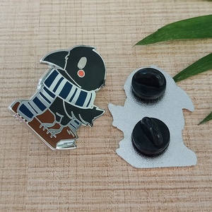 De pequeño sombrero de solapa promocional barato esmalte de Metal de la mejor calidad de fabricantes en China Pin de solapa de Metal - Product Image 5
