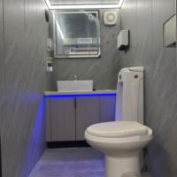 Remorque portable de luxe personnalisée pour toilettes Remorque de salle de bain mobile publique extérieure