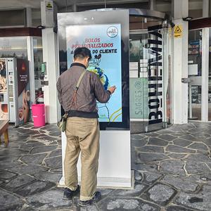 Kiosque d'affichage numérique extérieur MWE 86 pouces 75 pouces 4K IP65 3500 nits lisible en plein soleil avec système de refroidissement par air 65 75 - Product Image 5