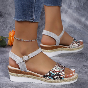 Piattaforma da <span class=keywords><strong>donna</strong></span> a punta aperta a <span class=keywords><strong>43</strong></span> taglie nuovo arrivo per Amazon estate <span class=keywords><strong>sandali</strong></span> con fibbia con un cinturino - Product Image 3