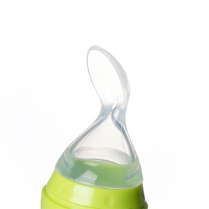 Cuillère d'alimentation pour bébé nouveau-né en silicone souple de qualité alimentaire avec logo personnalisé, biberon d'apportement complémentaire à ventouse - Product Image 4