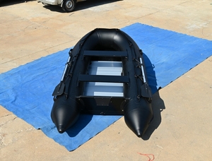 <span class=keywords><strong>Gommone</strong></span> Sportivo Gonfiabile in PVC da 3,3 m, Colore Personalizzabile, a V Profonda, Spessore 1,2 mm, con Consolle Centrale e Motore Fuoribordo, per Uso Fluviale, con Carrello - Product Image 2