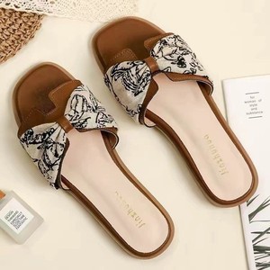 เทรนด์แฟชั่นฤดูร้อน รองเท้าแตะเปิดนิ้วเท้าสำหรับผู้หญิง ดีไซน์สายรัดอเนกประสงค์ พร้อมกระโปรงที่ทนทาน - Product Image 2