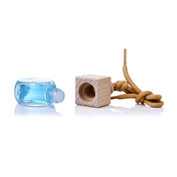 Cylindre vide de 8ml dégradé bleu foncé diffuseur suspendu de voiture désodorisant bouteille de parfum de voiture en verre avec couvercle en bois noir