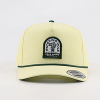 Casquette de golf personnalisée en gros avec patch tissé, perforations laser, respirante, à cordon, casquette de sport perforée pour l'extérieur, séchage rapide