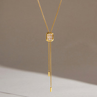 Collier Bolo en Chaîne à Pampilles en Zircon en Forme de Y Simple Plaqué Or 18K en Acier Inoxydable Vintage Étanche de Designer Maiou
