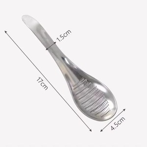 Râpe à gingembre en acier inoxydable, cuillère, presse-ail portable, mini râpe à épices pour la cuisine - Product Image 2