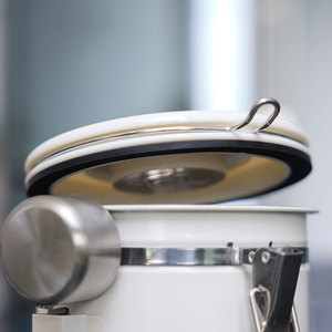 Barattolo Ermetico in Acciaio Inox per Zucchero, Tè, Alimenti, Caffè in Grani, Contenitore per Conservazione con Paletta - Product Image 4