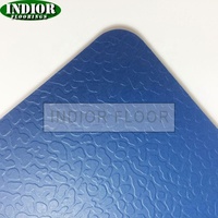 Vente flash : Revêtement de sol en PVC moderne pour intérieur, rouleau de vinyle imperméable pour hôtels, installation facile par collage, design 3D.