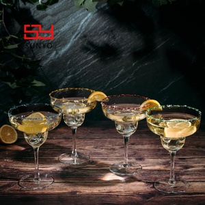 Cristal sin plomo artesanía a mano tradicional transparente personalizado borde de color tallo largo Martini Magarita gafas - Product Image 5