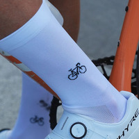 Chaussettes de sport respirantes à logo personnalisé, avec soutien de la voûte plantaire, sans coutures, anti-humidité, haute élasticité, pour le cyclisme sur route