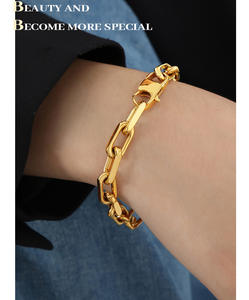 طقم مجوهرات عصري يتضمن قلادة وسوار بسلسلة سميكة على طراز الهيب هوب - Product Image 5