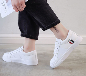 Zapatos Blancos para Mujer, Calzado de Diseño Moderno, Zapatos Casuales de Moda, Zapatillas Deportivas para Mujer - Product Image 4