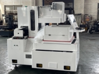 Máquina de Corte por Hilo EDM CNC IPM400S con Servomotor de Alta Precisión