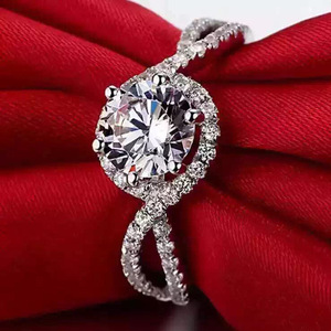 Anello geometrico da donna con zirconi, elegante, leggero, di lusso, accessorio gioiello di tendenza. - Product Image 3