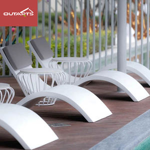 Chaise longue de jardin en plastique PE résistant aux UV pour la plage, la piscine et l'extérieur - Product Image 2