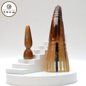 Massaggiatore Tradizionale Cinese per la Testa in Corno di Bufalo Grezzo per la Cura dei Capelli - Product Image 1