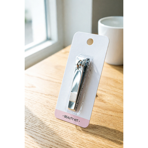 Coupe-ongles avec lime intégrée, kit de beauté argenté, soins quotidiens de la peau, tous types de peau - Product Image 1