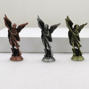 ホームデコレーション 聖ミカエル像 装飾品 保護装飾 車 デスクトップ カトリック装飾品 金属工芸品 - Product Image 5