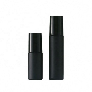 Vente directe d'usine, flacon roll-on en verre noir de 10 ml avec bille en acier inoxydable - Product Image 3