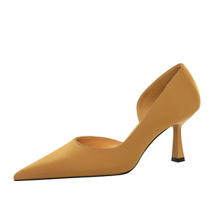 819-1 BIGTREE moda Coreana de primavera y otoño Simple y Sexy Slim seda satén boca baja puntiaguda lado hueco zapatos individuales Hi - Product Image 5