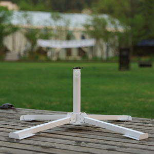 Base para sombrilla de exterior, soporte de plástico plegable en forma de cruz para uso en patio y playa, diseño minimalista - Product Image 1