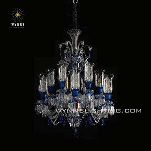 Lustre en cristal moderne luxueux Premier France à 2 niveaux, fleurs bleues en verre, installation suspendue pour hôtel incluse - Product Image 4