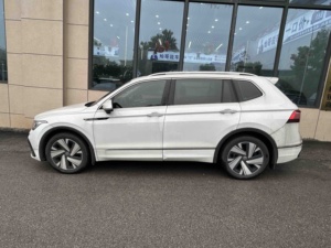 VW <span class=keywords><strong>Tiguan</strong></span> L 330TSI MQB 2023, SUV a Gasolina, Autos Usados en Guangzhou - Product Image 2