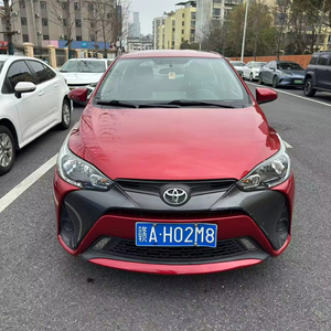 Toyota Yaris 2016, transmission automatique, essence, excellent état, berline pratique 5 places, voiture d'occasion abordable - Product Image 1