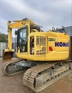 Excavatrice hydraulique moyenne efficace Cummins Komatsu PC228-11 d'occasion, modèle 2023, puissance de 123 kW pour le développement urbain et les infrastructures - Product Image 4