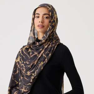 Pañuelo Musulmán con Logotipo Personalizado 2026, Venta al por Mayor, Transpirable, para las 4 Estaciones, Atractivo y Modesto, Hijab Modal Estampado para Mujer - Product Image 1