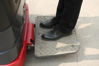 Nouveau chariot élévateur électrique tout-terrain de haute qualité, capacité de levage de 1,5 à 2 tonnes, capacité de levage de 0,2 m, roues en PU, batterie au plomb-acide