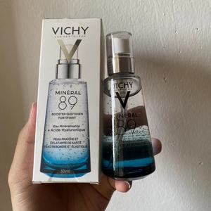 Suero <span class=keywords><strong>Mineral</strong></span> <span class=keywords><strong>89</strong></span> de VICHY, Esencia Energizante y Revitalizante, Reparación Calmante para Piel Sensible, <span class=keywords><strong>Hidratante</strong></span> y Reafirmante - Product Image 4